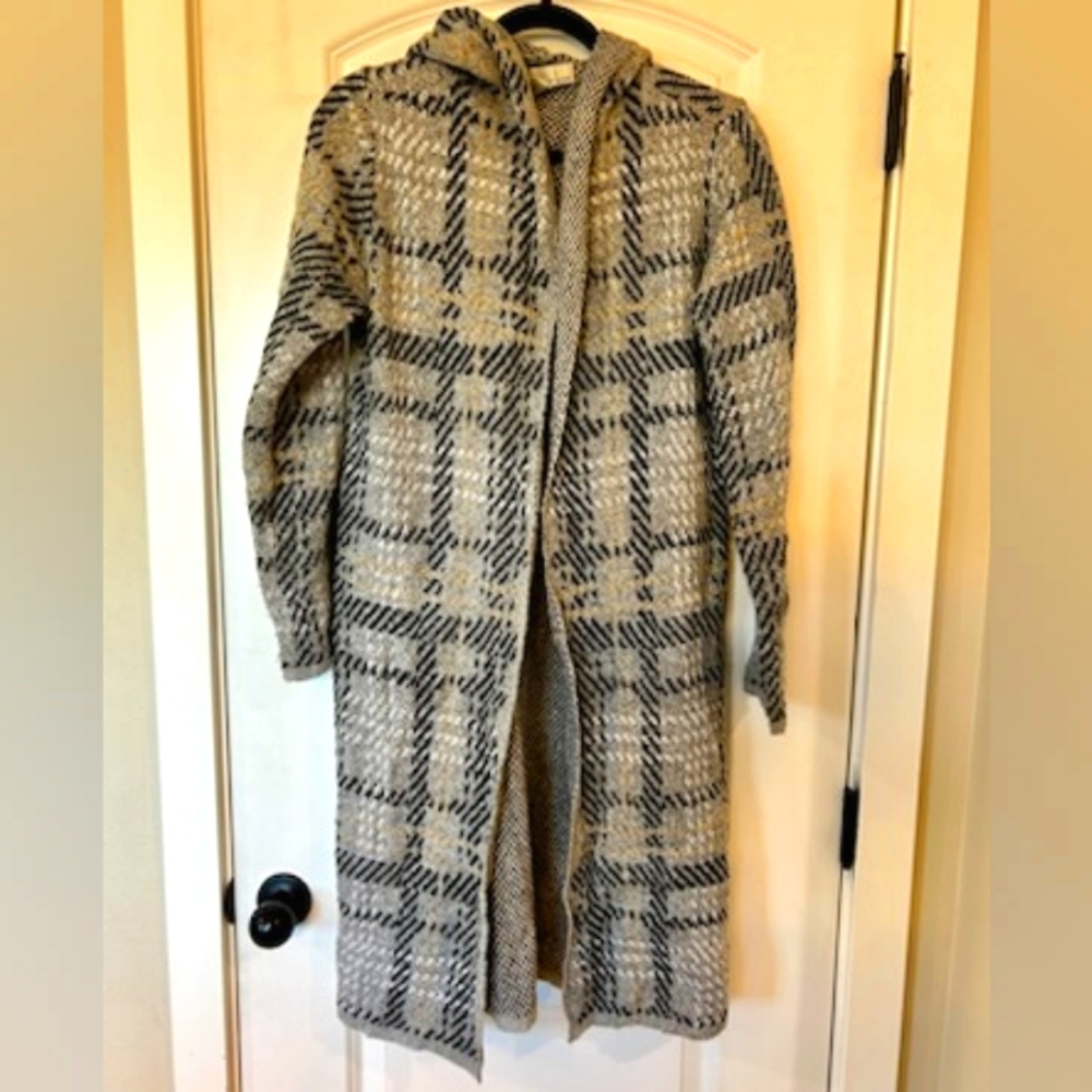 By Design from Nordstrom mid length hooded sweater size L